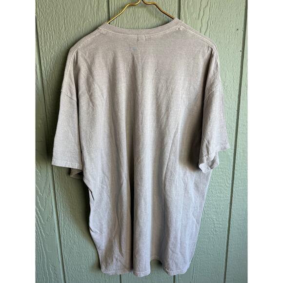 NWT Urban Outfitters, Men's Graphic T Large - Picture 6 of 6